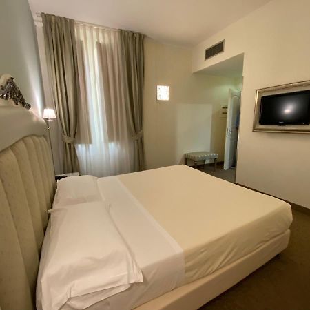 Jr Hotels Oriente Bari Ngoại thất bức ảnh