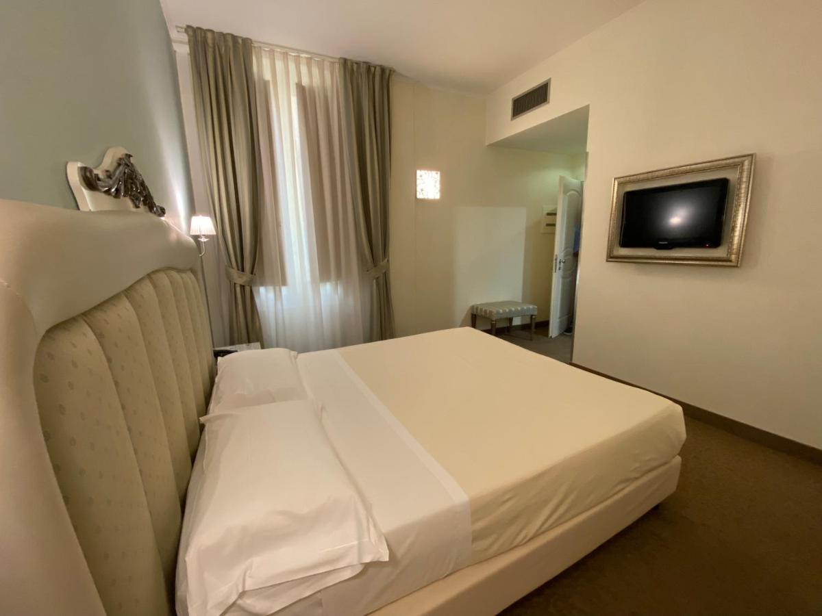 Jr Hotels Oriente Bari Ngoại thất bức ảnh
