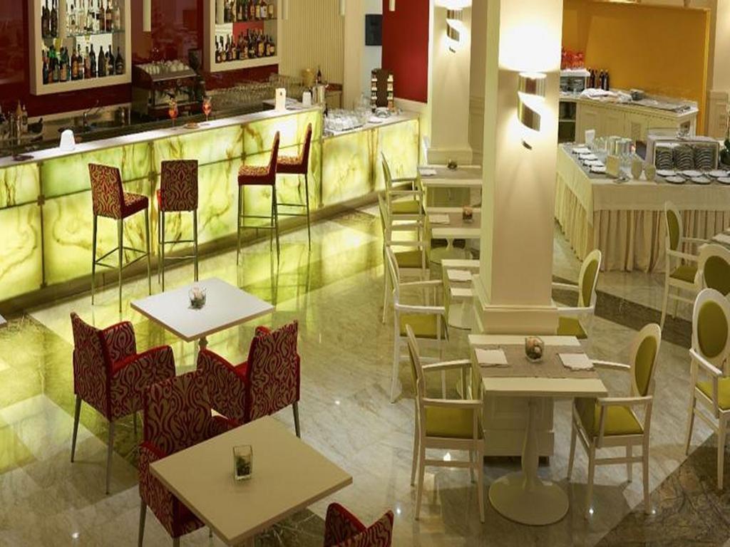 Jr Hotels Oriente Bari Ngoại thất bức ảnh